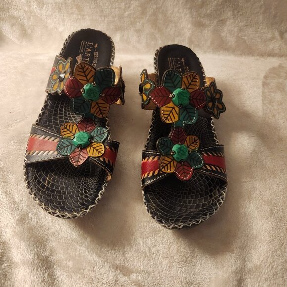 L'Artiste "Spring Step" Edrea Black/Multi color Leather Wedge Floral Sandal - Picture 2 of 6